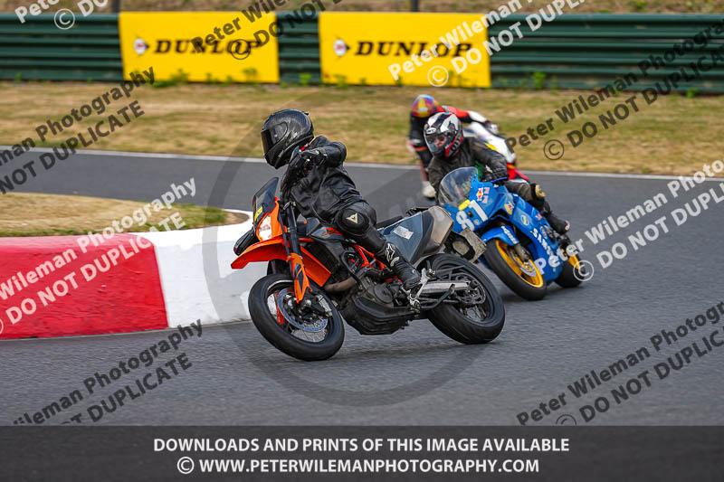 enduro digital images;event digital images;eventdigitalimages;mallory park;mallory park photographs;mallory park trackday;mallory park trackday photographs;no limits trackdays;peter wileman photography;racing digital images;trackday digital images;trackday photos